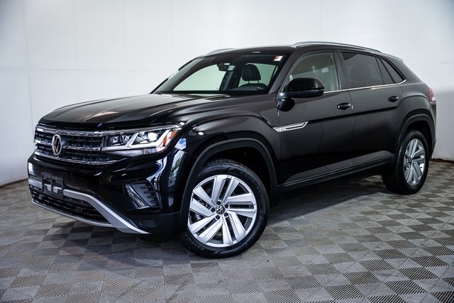 2022 Volkswagen Atlas Cross Sport 3.6L V6 SE Technology Image 2 of 45