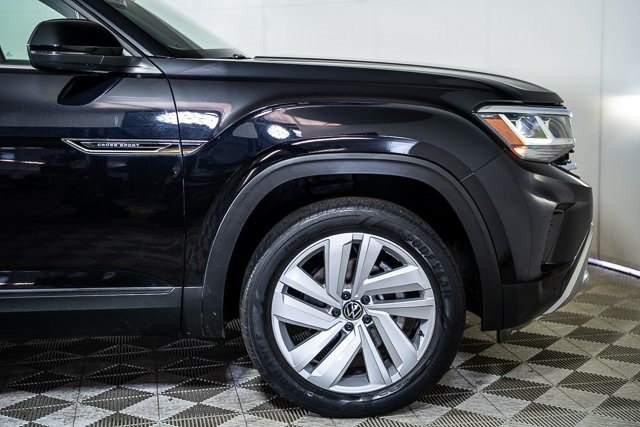 2022 Volkswagen Atlas Cross Sport 3.6L V6 SE Technology Image 13 of 45