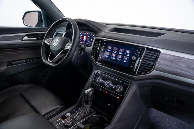 2022 Volkswagen Atlas Cross Sport 3.6L V6 SE Technology Image 25 of 45