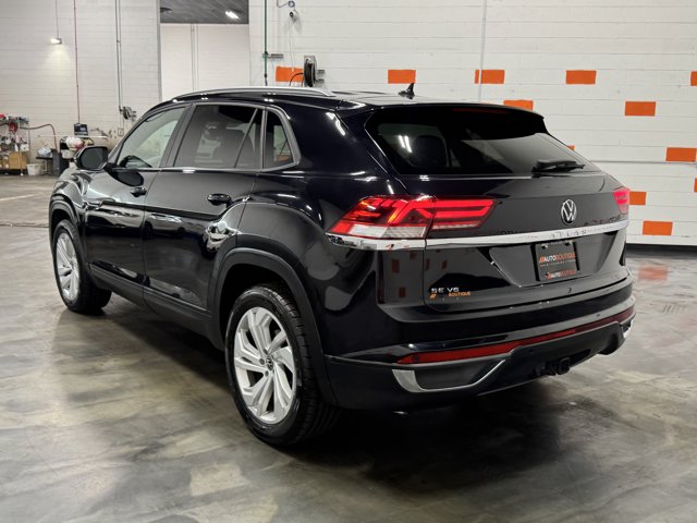 2022 Volkswagen Atlas Cross Sport 3.6L V6 SE Technology Image 7 of 33