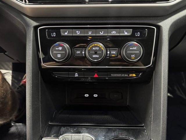 2022 Volkswagen Atlas Cross Sport 3.6L V6 SE Technology Image 33 of 33