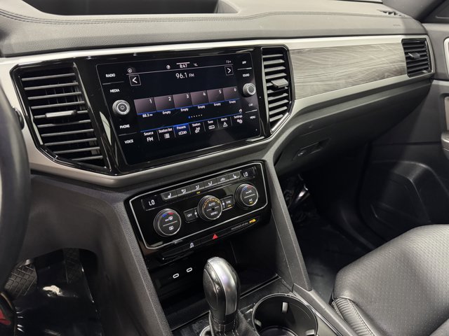 2022 Volkswagen Atlas Cross Sport 3.6L V6 SE Technology Image 31 of 33