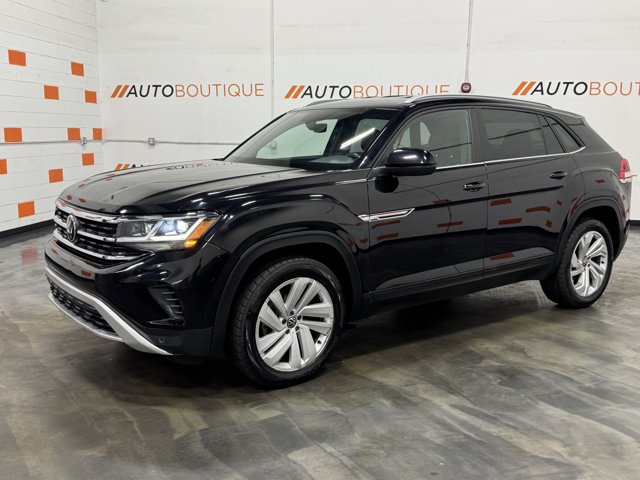 2022 Volkswagen Atlas Cross Sport 3.6L V6 SE Technology Image 2 of 33