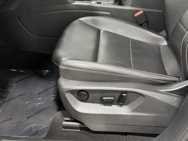2022 Volkswagen Atlas Cross Sport 3.6L V6 SE Technology Image 32 of 33