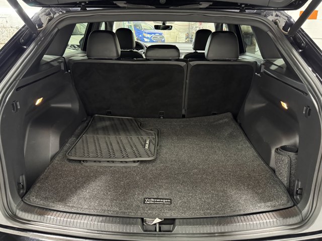 2022 Volkswagen Atlas Cross Sport 3.6L V6 SE Technology Image 10 of 33