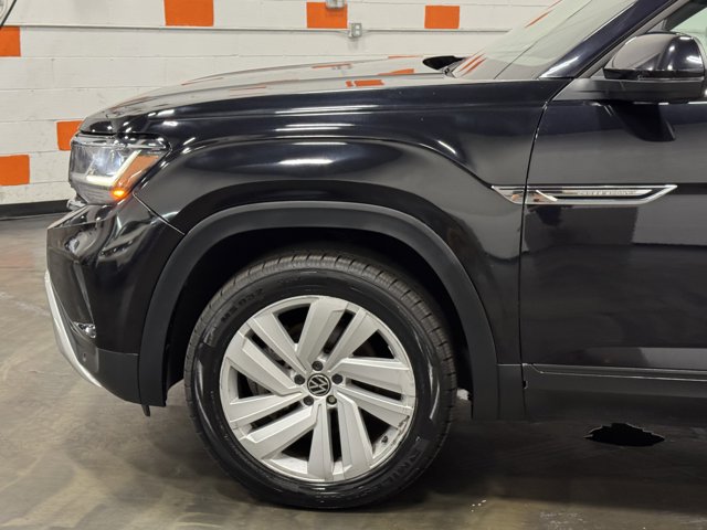 2022 Volkswagen Atlas Cross Sport 3.6L V6 SE Technology Image 9 of 33