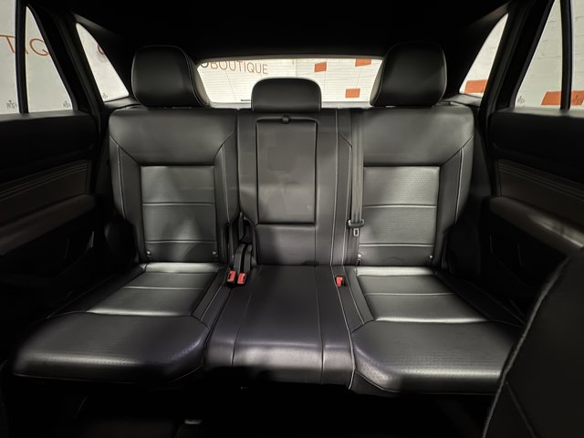 2022 Volkswagen Atlas Cross Sport 3.6L V6 SE Technology Image 12 of 33