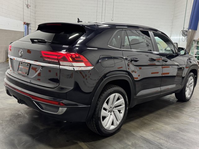 2022 Volkswagen Atlas Cross Sport 3.6L V6 SE Technology Image 5 of 33