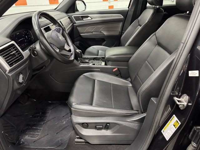 2022 Volkswagen Atlas Cross Sport 3.6L V6 SE Technology Image 14 of 33