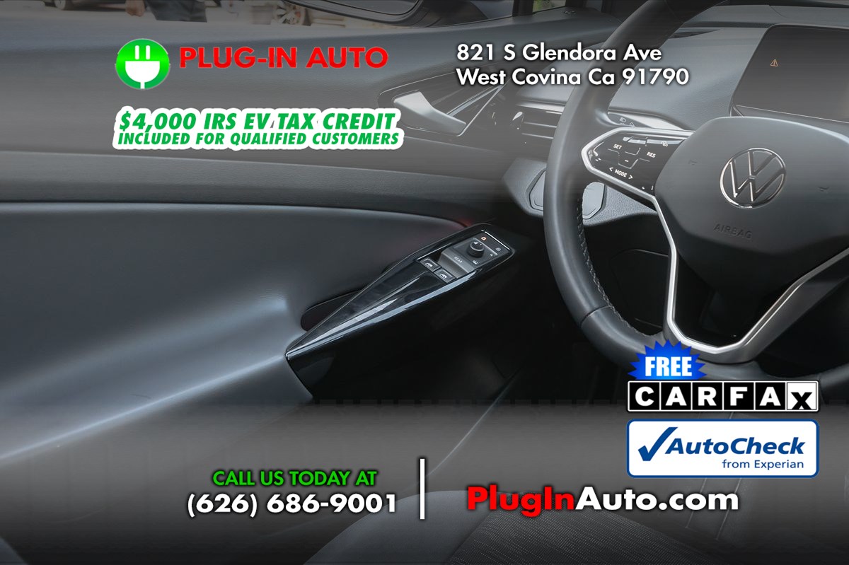 Vehicle image 8 of 11