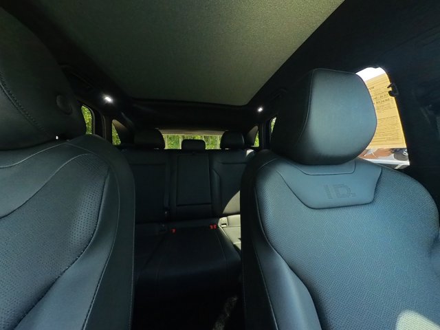 2022 Volkswagen ID.4 Pro S Image 29 of 67