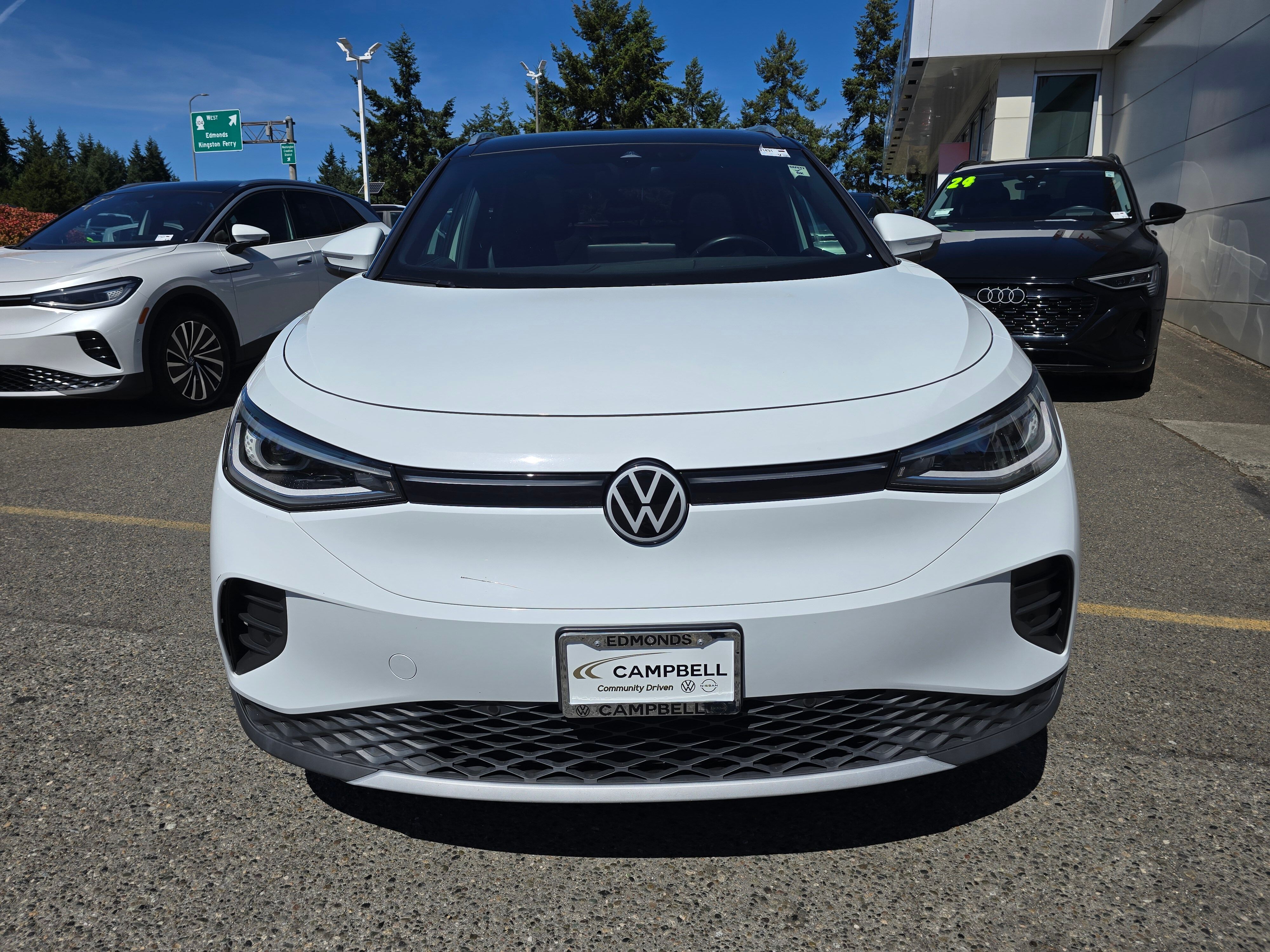 2022 Volkswagen ID.4 Pro S Image 2 of 27