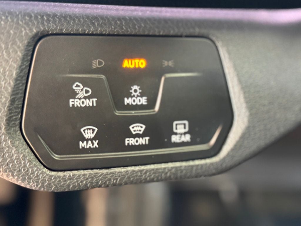 2022 Volkswagen ID.4 Pro S Image 23 of 33