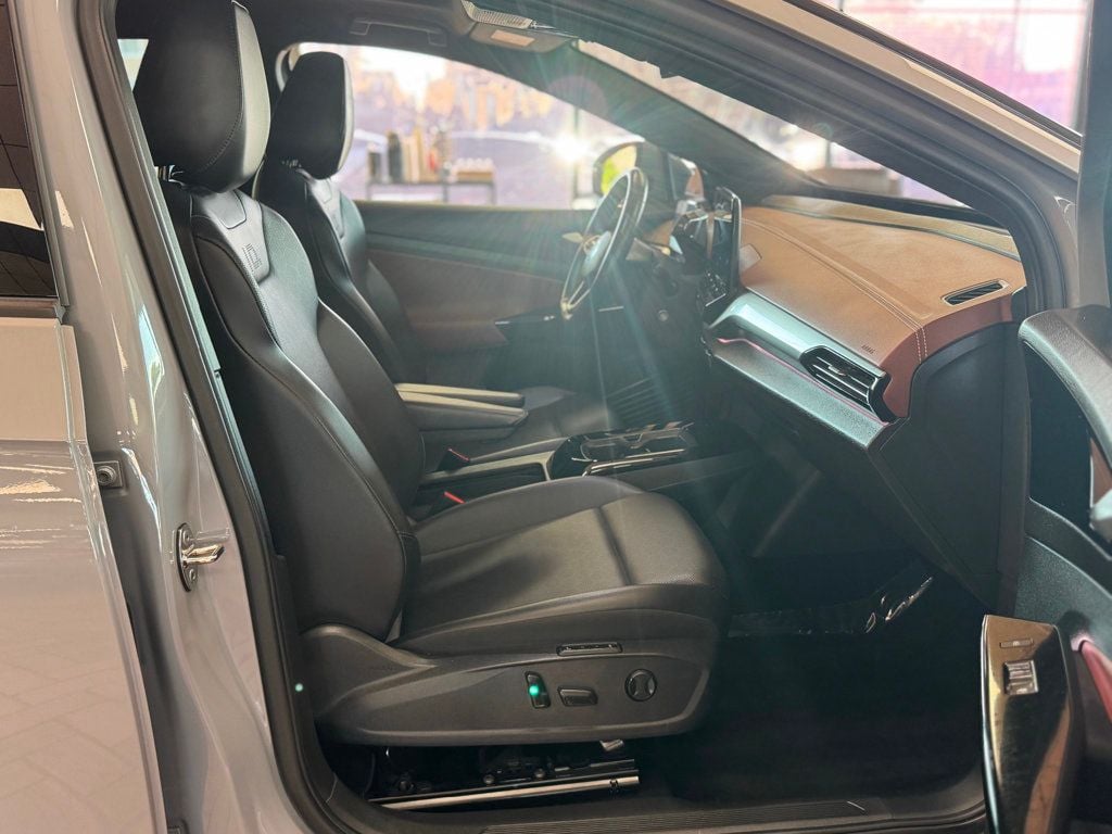 2022 Volkswagen ID.4 Pro S Image 16 of 33