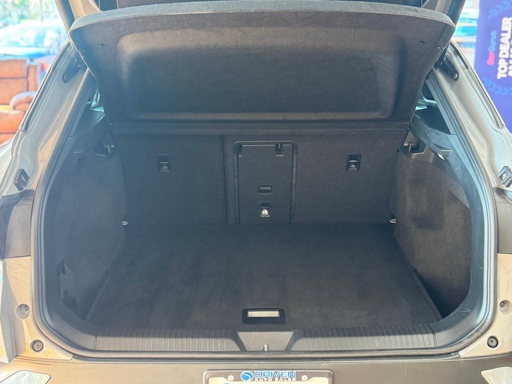 2022 Volkswagen ID.4 Pro S Image 14 of 33