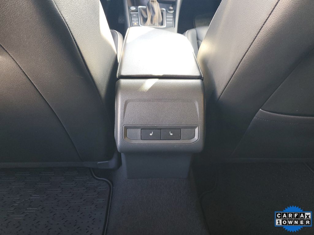 2022 Volkswagen Jetta SEL Image 27 of 32