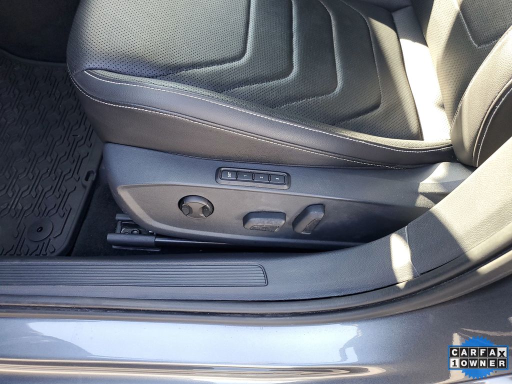 2022 Volkswagen Jetta SEL Image 23 of 32
