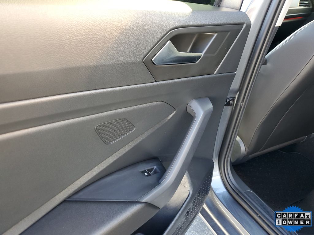 2022 Volkswagen Jetta SEL Image 20 of 32