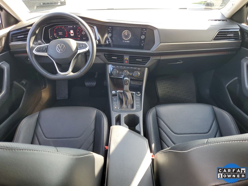 2022 Volkswagen Jetta SEL Image 14 of 32