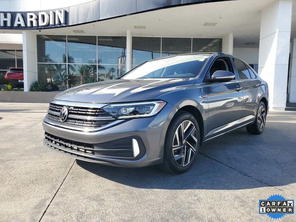 2022 Volkswagen Jetta SEL Image 1 of 32