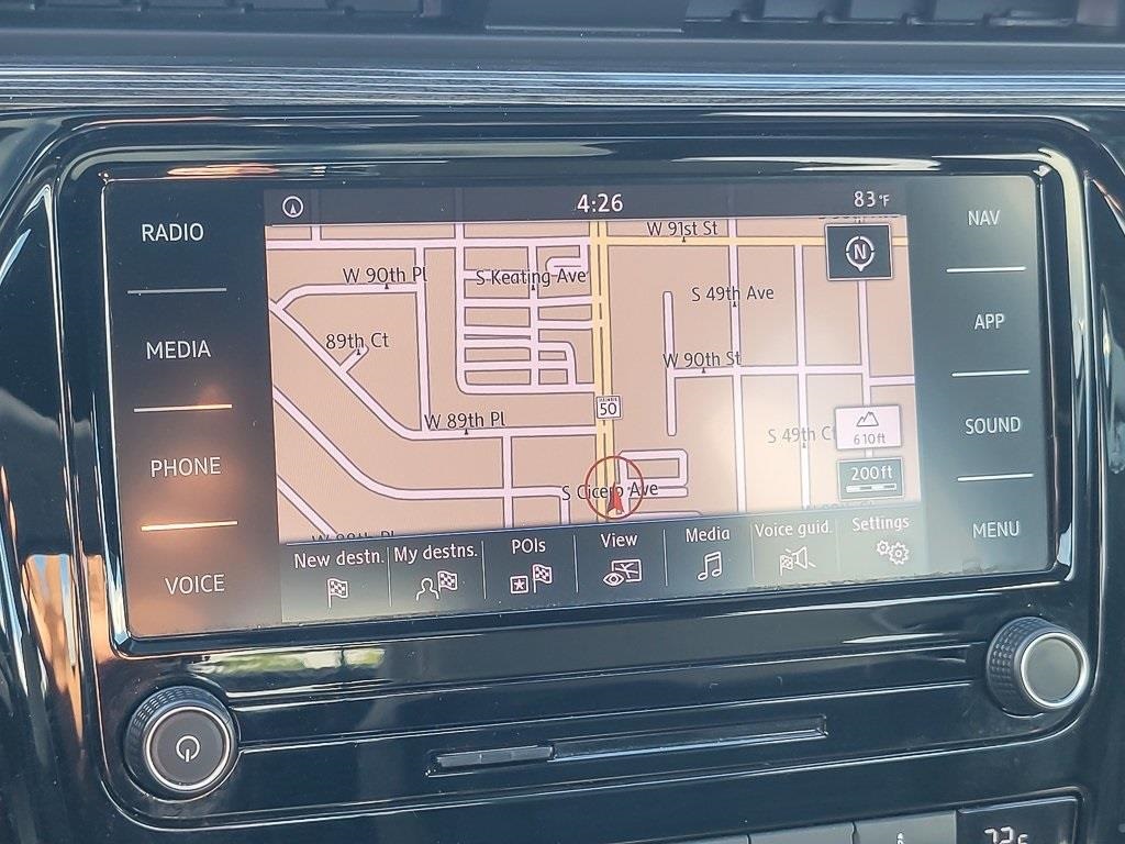 2022 Volkswagen Passat 2.0T R-Line Image 16 of 29
