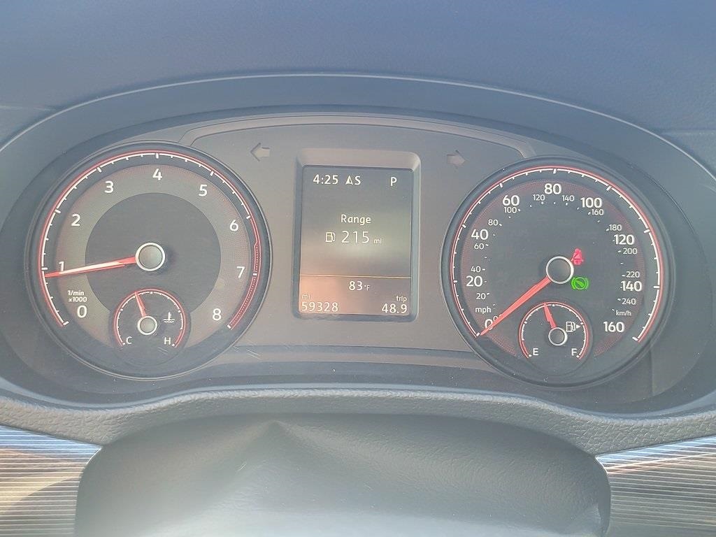 2022 Volkswagen Passat 2.0T R-Line Image 15 of 29