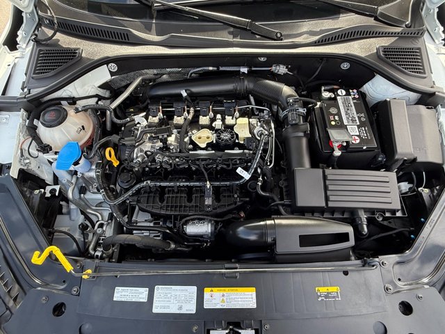 2022 Volkswagen Passat 2.0T SE Image 10 of 35
