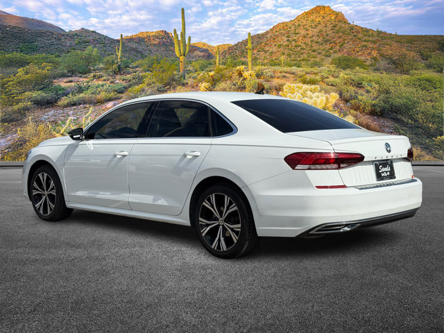 2022 Volkswagen Passat 2.0T SE Image 8 of 35