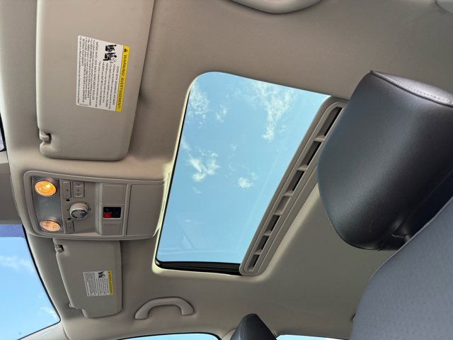2022 Volkswagen Passat 2.0T SE Image 33 of 35