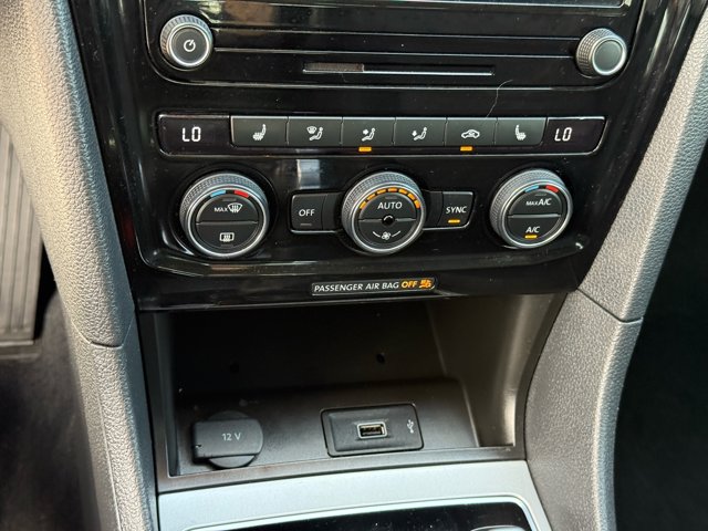 2022 Volkswagen Passat 2.0T SE Image 29 of 35