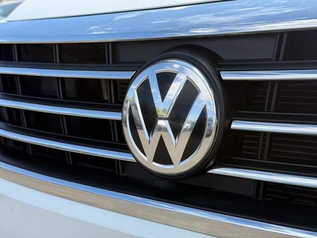 2022 Volkswagen Passat 2.0T SE Image 32 of 35