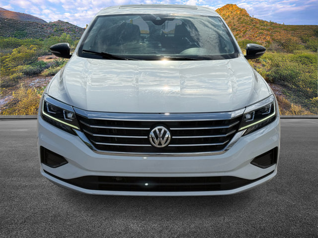 2022 Volkswagen Passat 2.0T SE Image 2 of 35