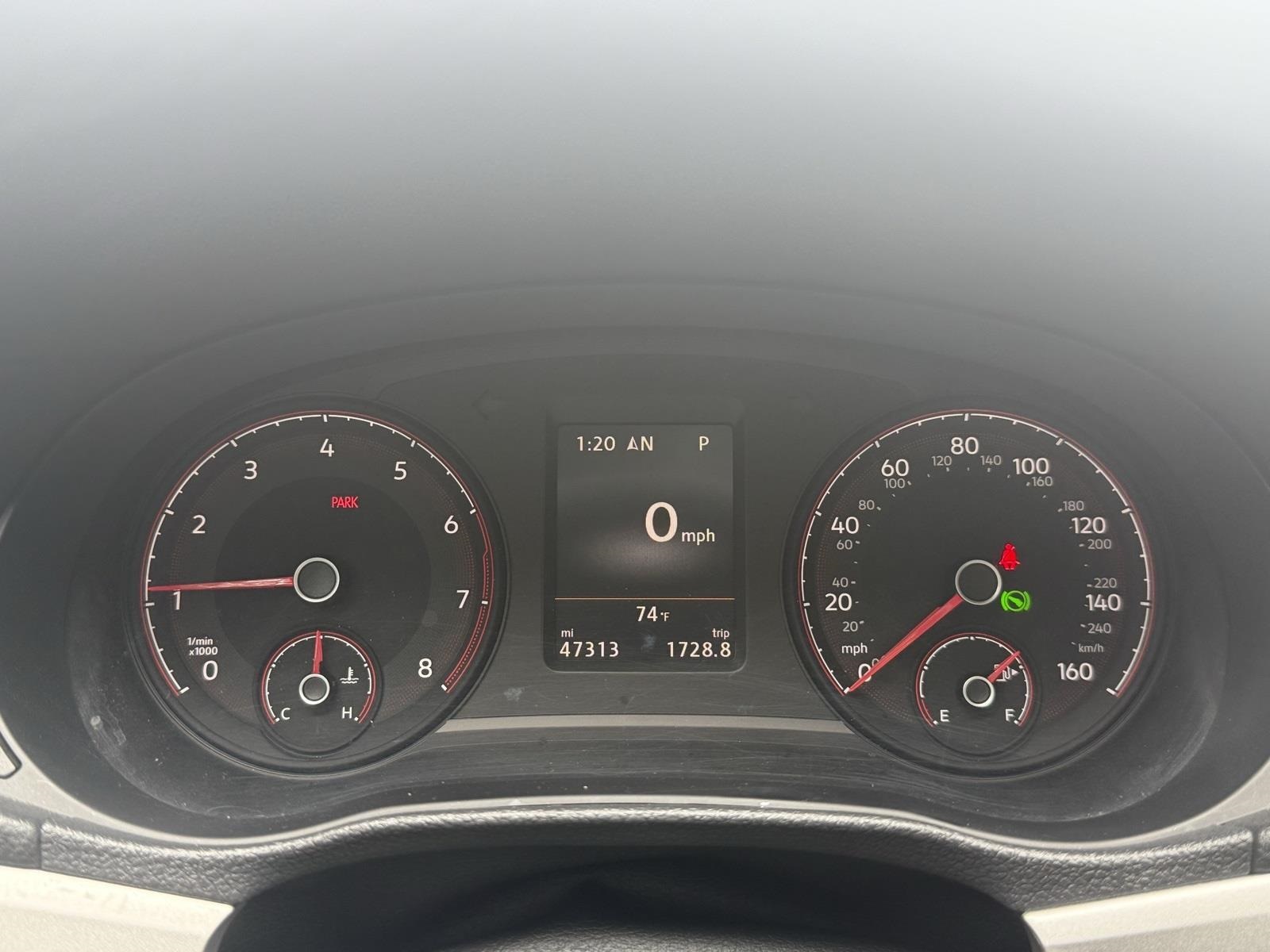 2022 Volkswagen Passat 2.0T SE Image 19 of 38