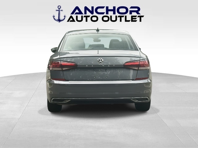 2022 Volkswagen Passat 2.0T SE Image 5 of 38