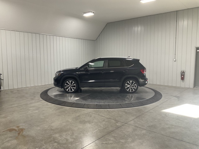 Vehicle image 7 of 30