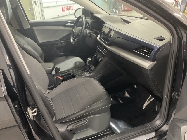 Vehicle image 24 of 30