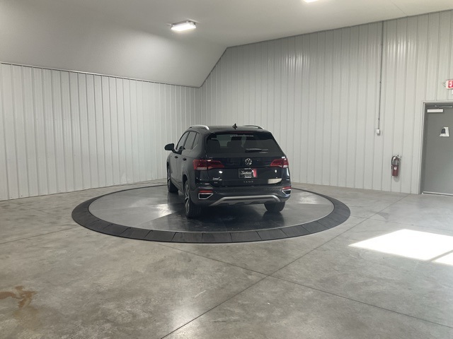 Vehicle image 6 of 30