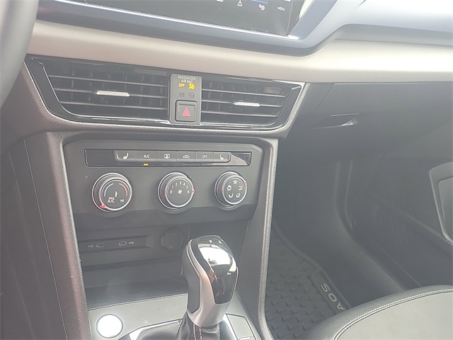 Vehicle image 15 of 23