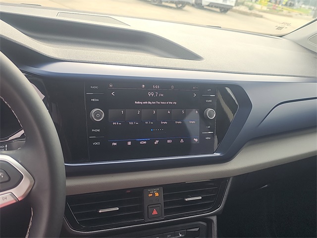 Vehicle image 14 of 23