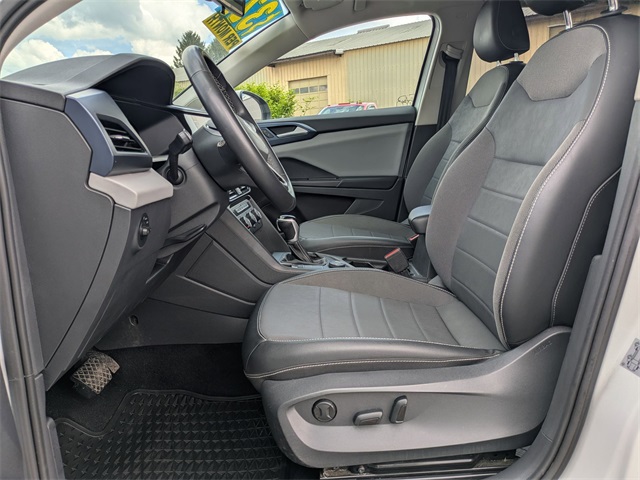 Vehicle image 7 of 24
