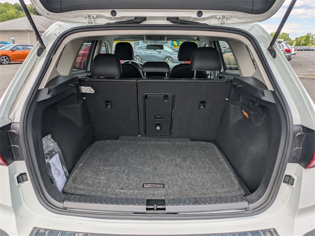 Vehicle image 18 of 24