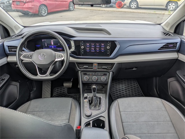 Vehicle image 16 of 24