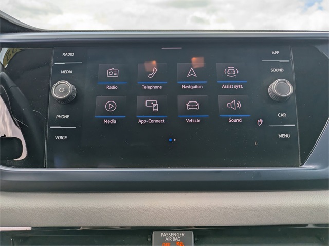 Vehicle image 13 of 24