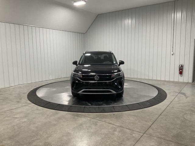 Vehicle image 2 of 33