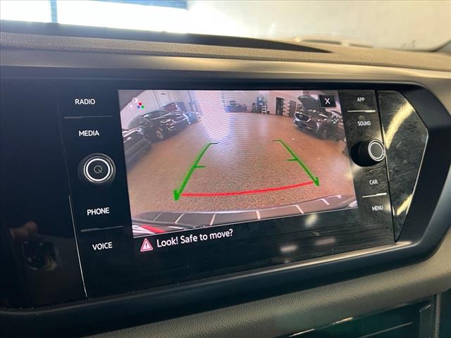 Vehicle image 14 of 24