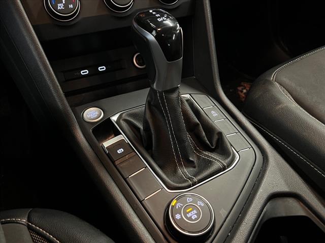 Vehicle image 16 of 24