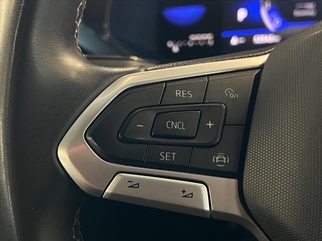 Vehicle image 10 of 24
