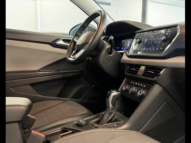 Vehicle image 23 of 24