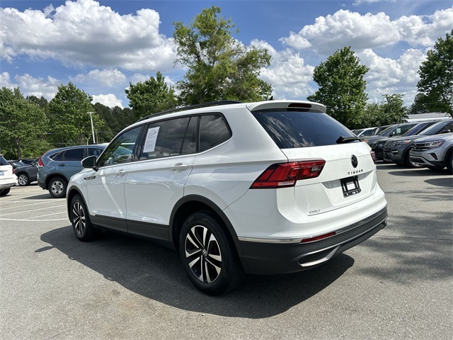 Vehicle image 8 of 23
