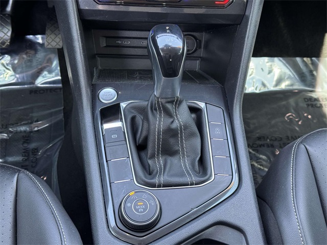 Vehicle image 11 of 30